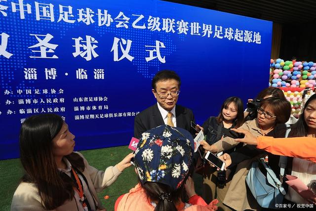 吉布斯-怀特回避图赫尔国脚名单，妻子不满晒数据反击